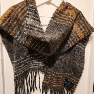 Guillaume De Mons(Paris) Scarf, Made in France. Multi-color. Preowned